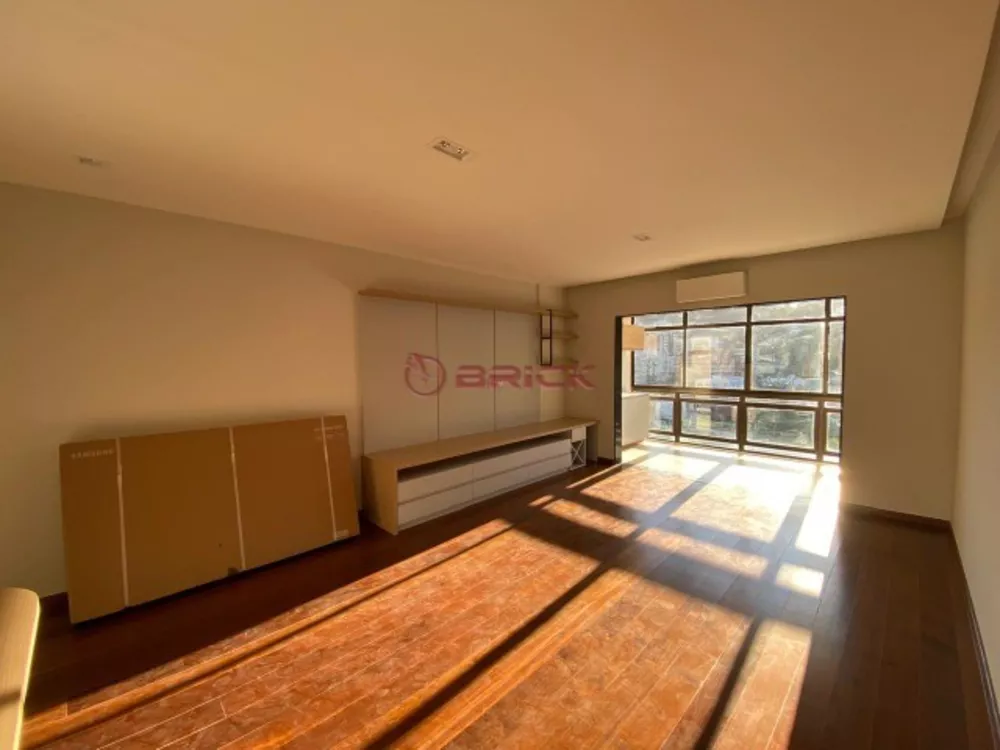 Apartamento à venda com 3 quartos, 119m² - Foto 2