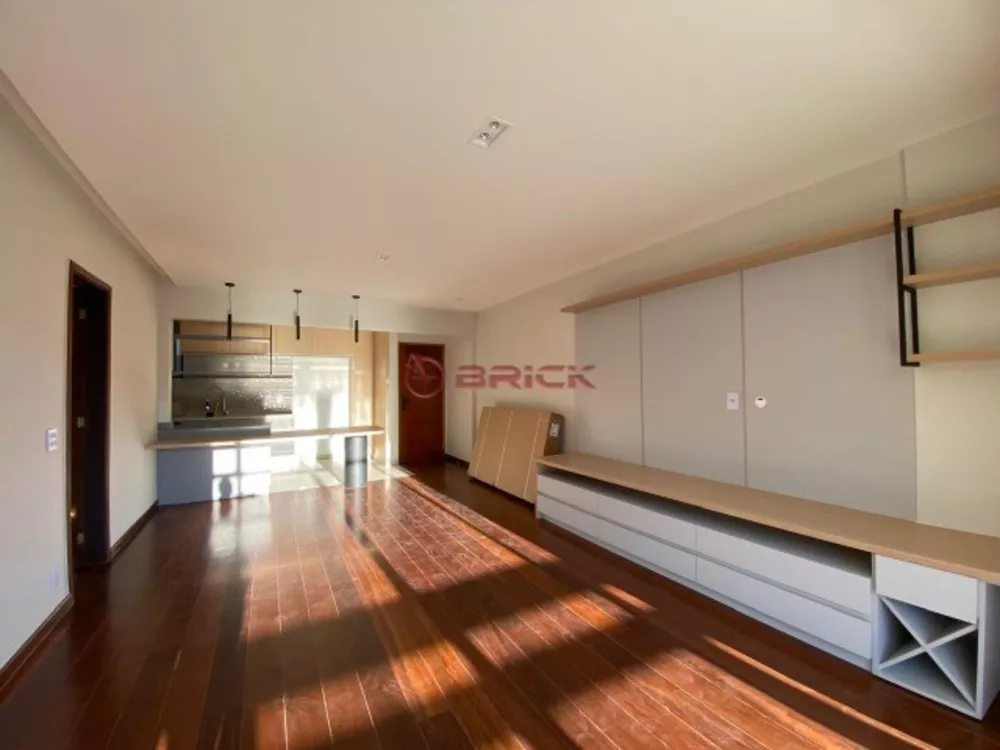 Apartamento à venda com 3 quartos, 119m² - Foto 1