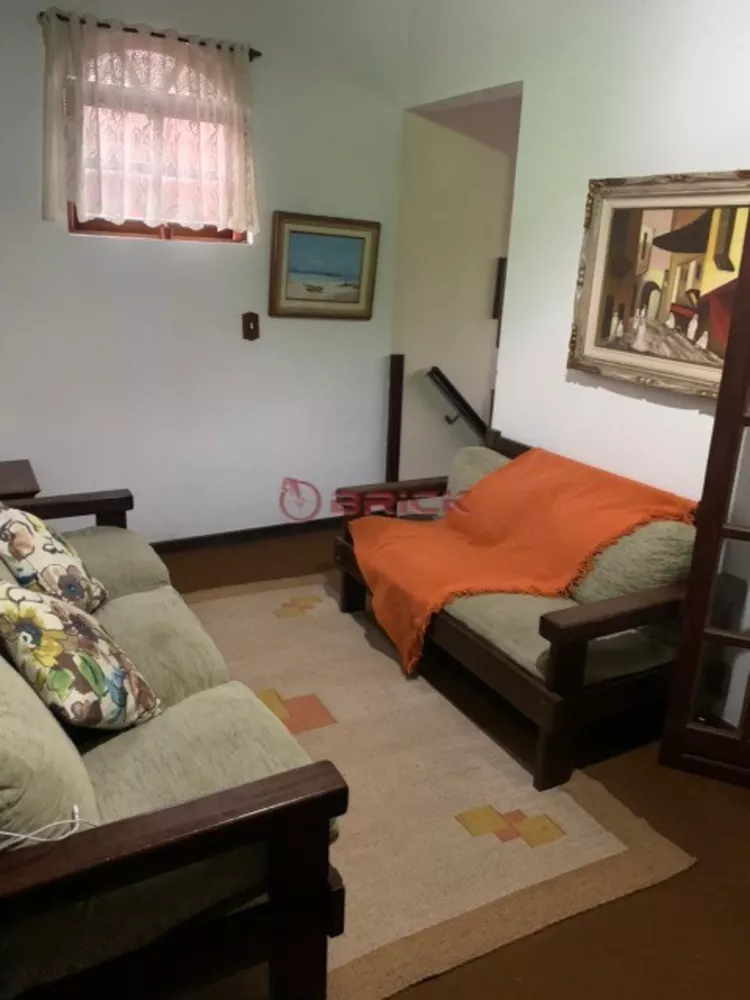 Casa à venda com 5 quartos, 200m² - Foto 6