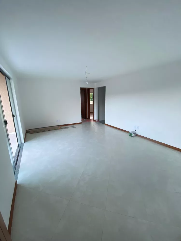 Apartamento à venda com 2 quartos, 108m² - Foto 1