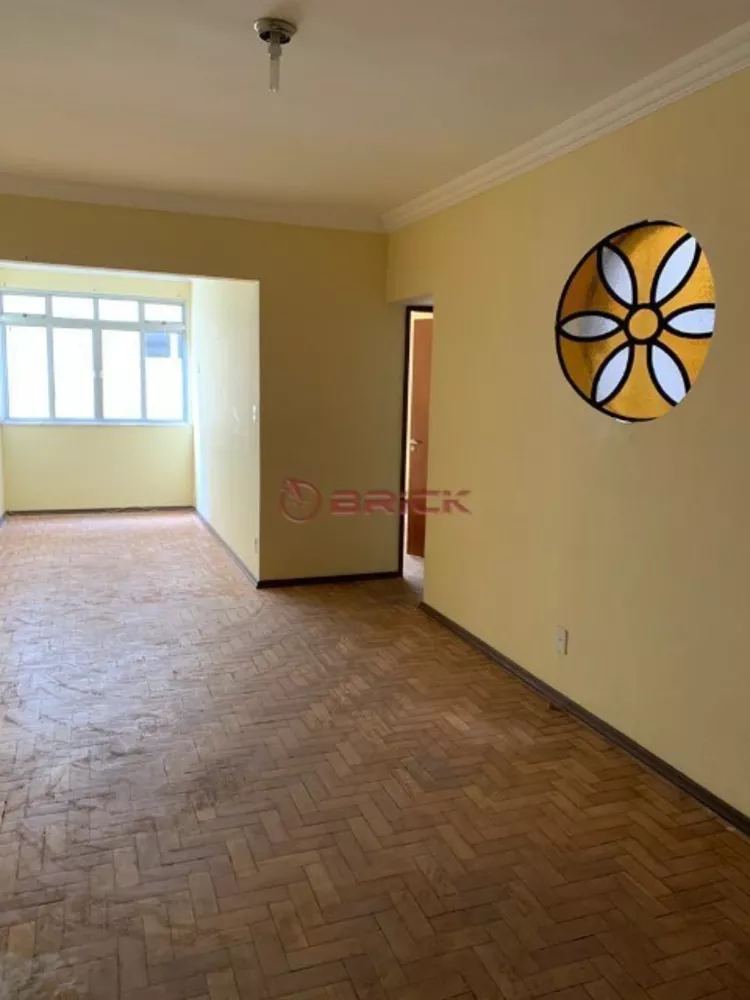 Apartamento à venda com 1 quarto, 42m² - Foto 1