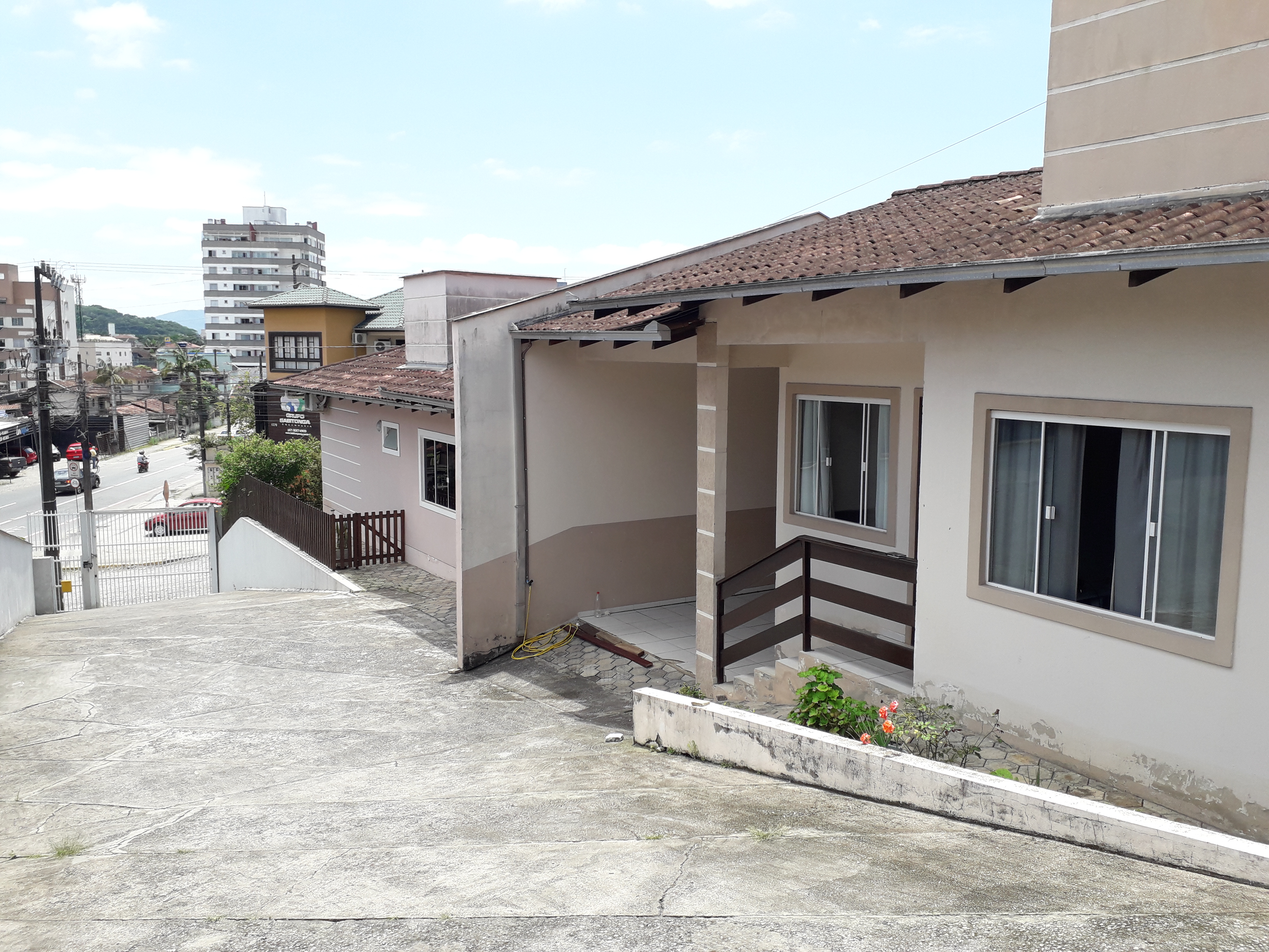 Casa de Condomínio à venda com 3 quartos, 83m² - Foto 1