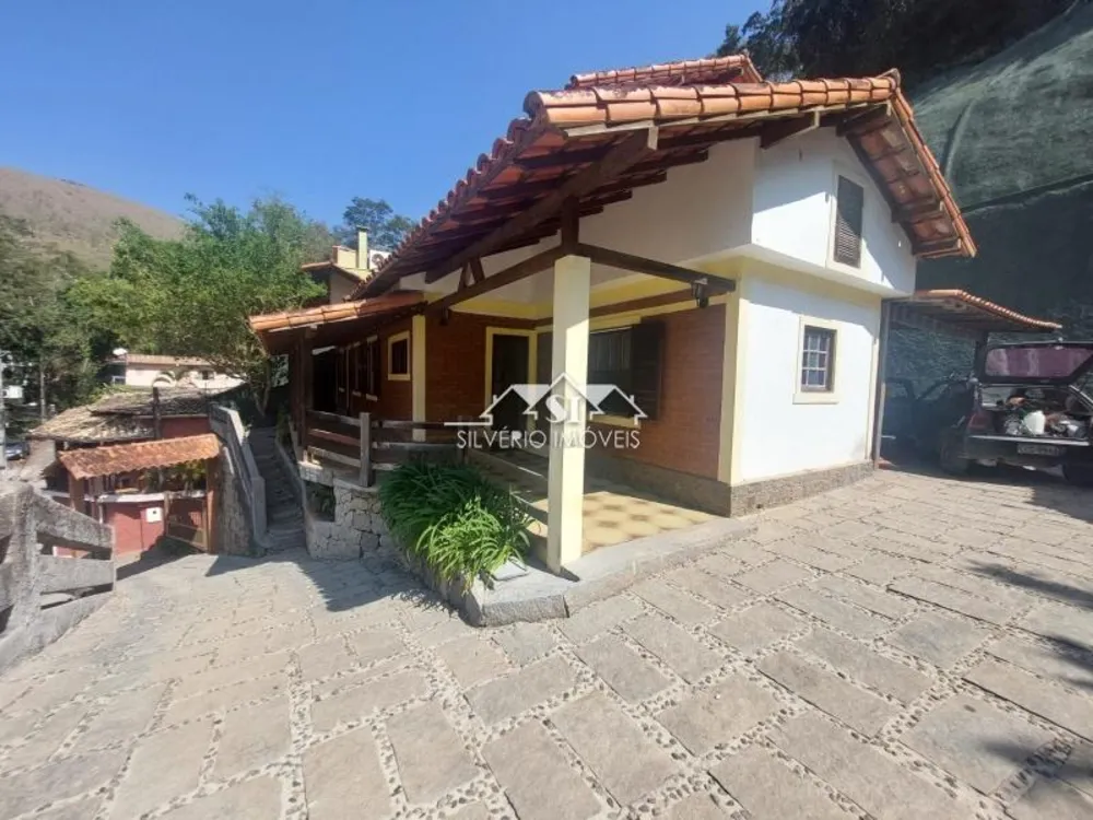 Casa, 4 quartos, 136 m² - Foto 1