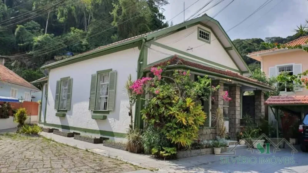 Casa, 4 quartos, 156 m² - Foto 1