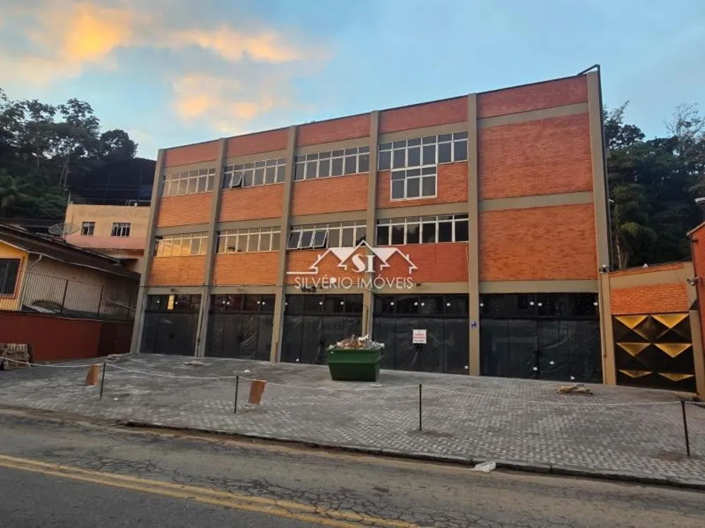 Loja-Salão, 1355 m² - Foto 1