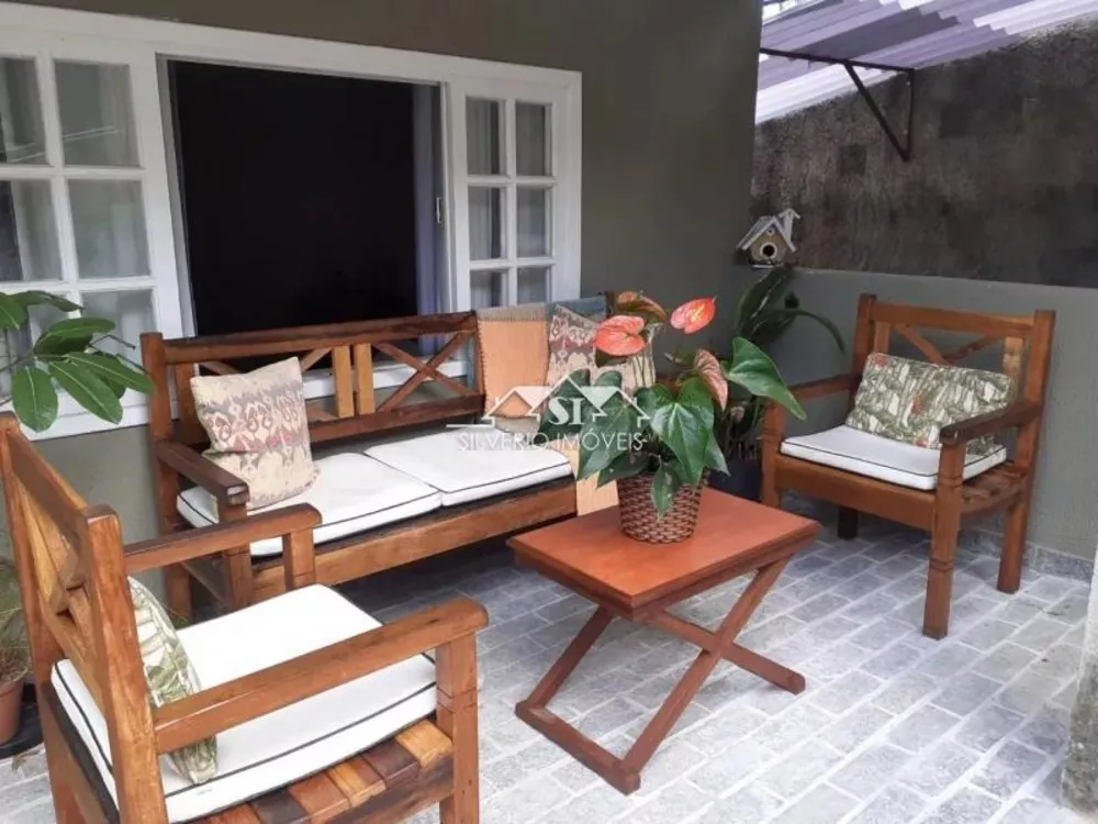 Casa, 4 quartos, 190 m² - Foto 1