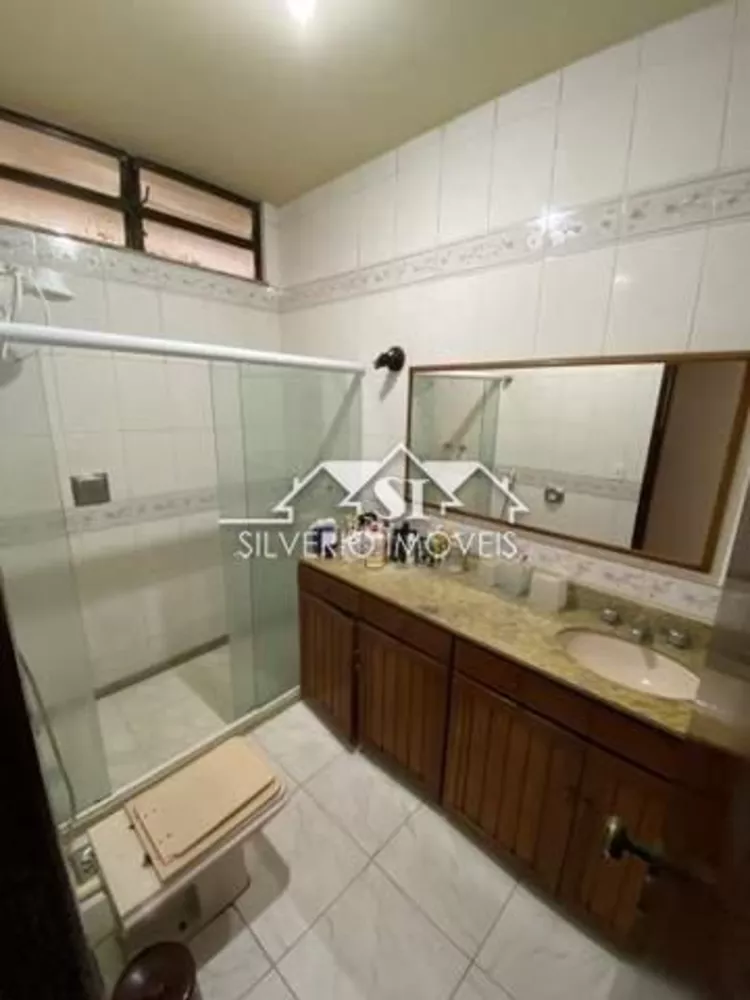 Casa, 5 quartos, 225 m² - Foto 1