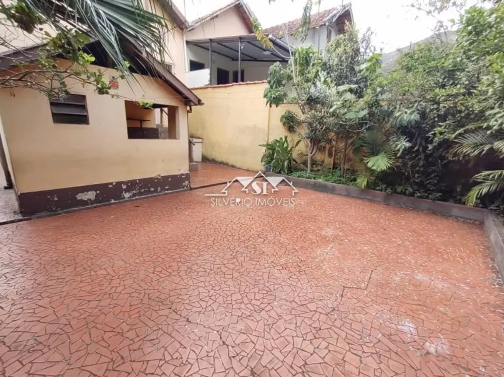 Casa, 6 quartos, 220 m² - Foto 4