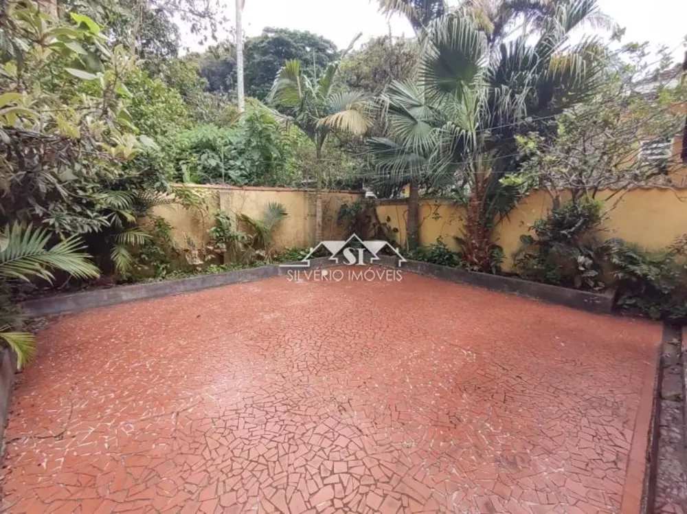 Casa, 6 quartos, 220 m² - Foto 3