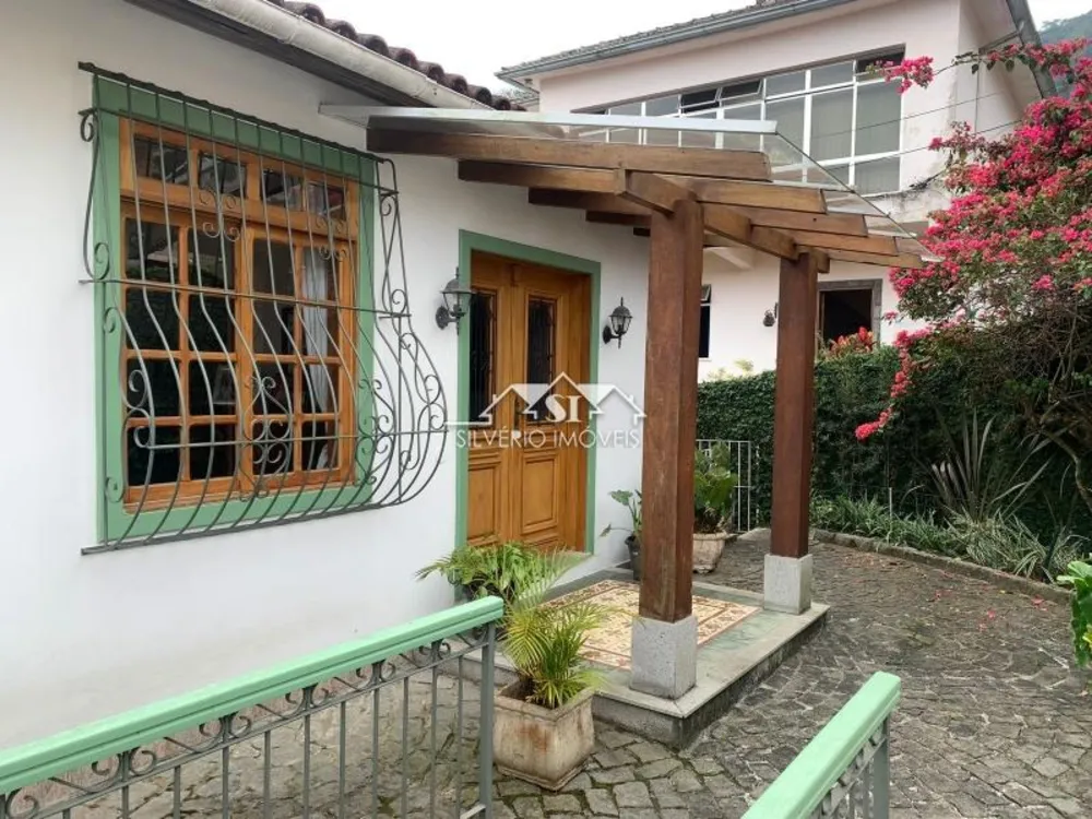 Casa, 4 quartos, 275 m² - Foto 1