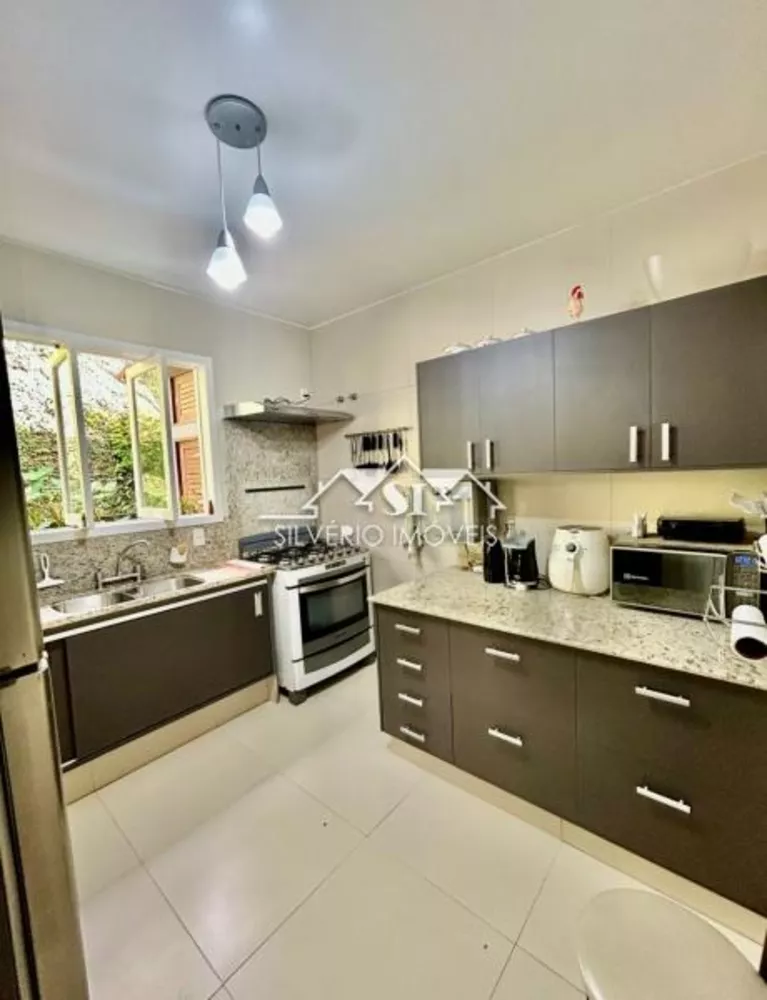 Casa, 4 quartos, 240 m² - Foto 11