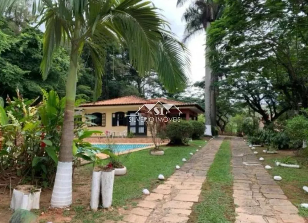 Sítio, 4 quartos, 1500 m² - Foto 1