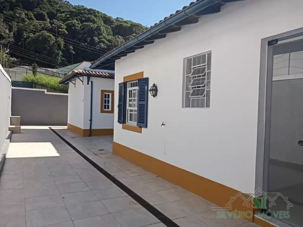 Casa, 5 quartos, 250 m² - Foto 4
