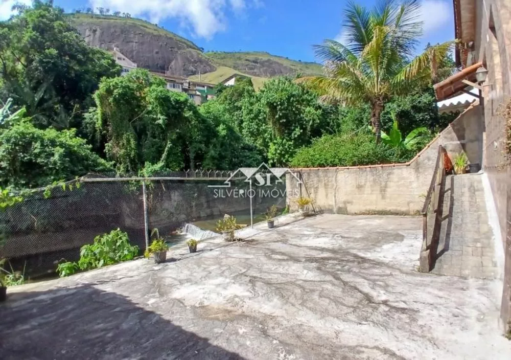 Casa, 4 quartos, 185 m² - Foto 1