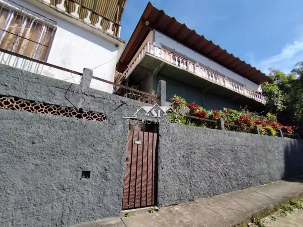 Casa, 3 quartos, 250 m² - Foto 1