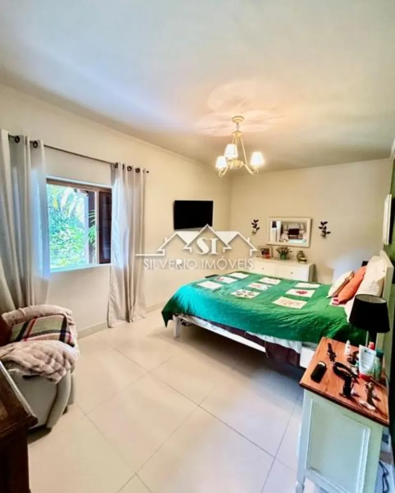 Casa, 4 quartos, 240 m² - Foto 23