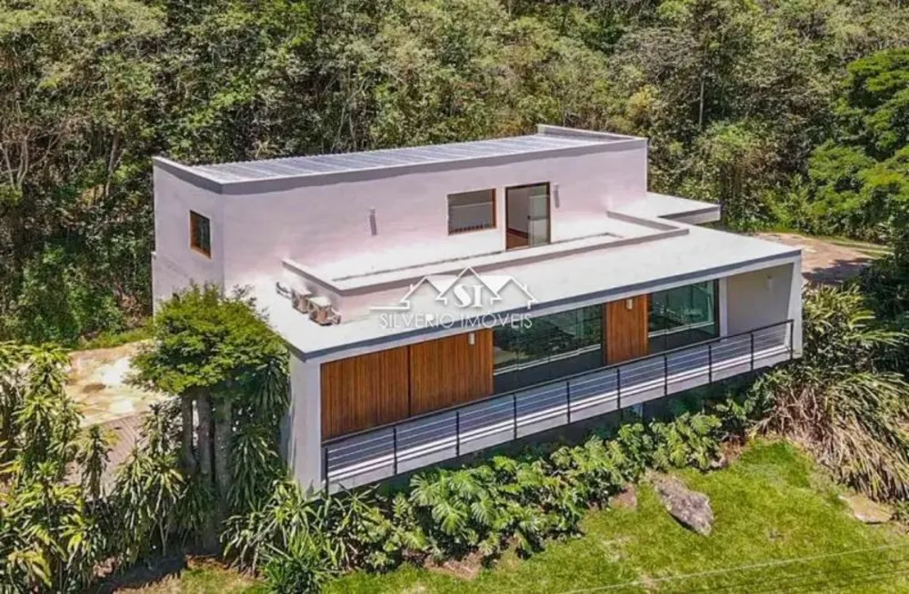 Casa, 4 quartos, 235 m² - Foto 1