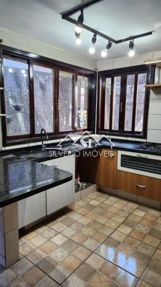 Casa, 4 quartos, 297 m² - Foto 2
