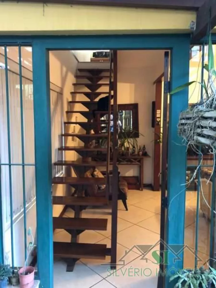 Casa, 4 quartos, 240 m² - Foto 10