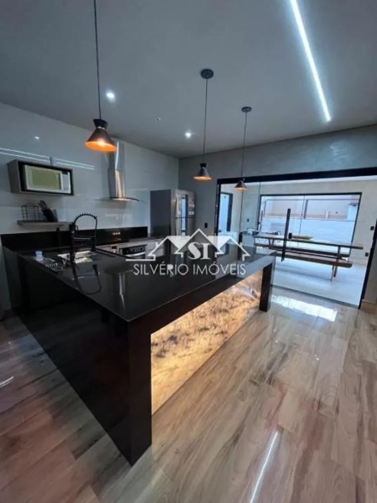 Casa, 3 quartos, 246 m² - Foto 28