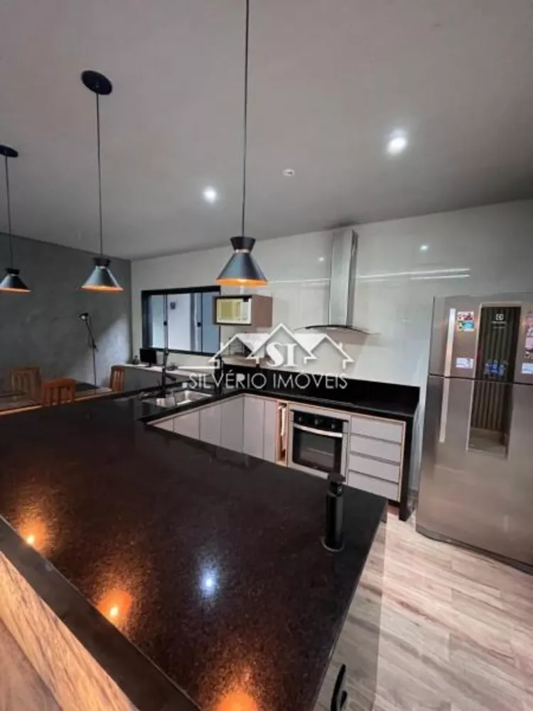 Casa, 3 quartos, 246 m² - Foto 33