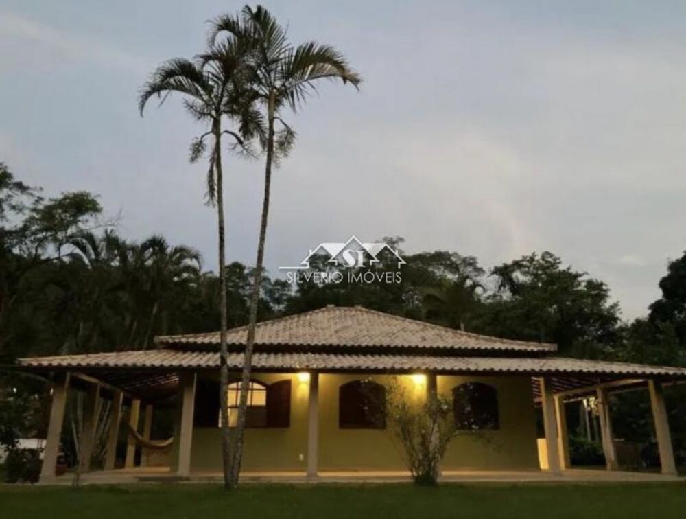 Sítio à venda com 3 quartos, 1400m² - Foto 1