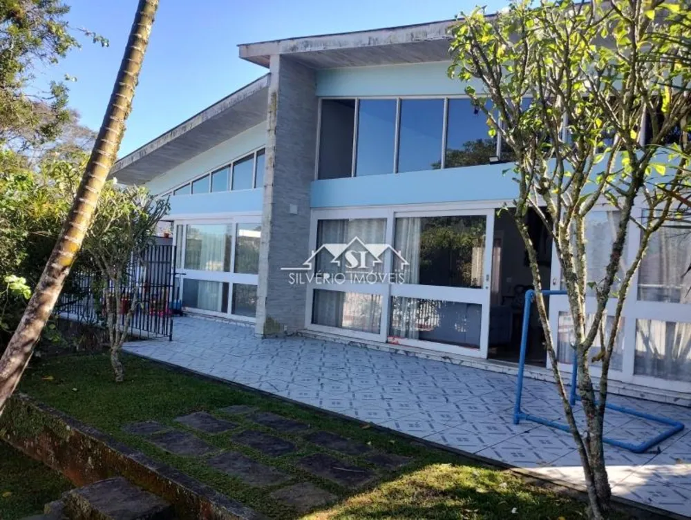 Casa, 3 quartos, 232 m² - Foto 1