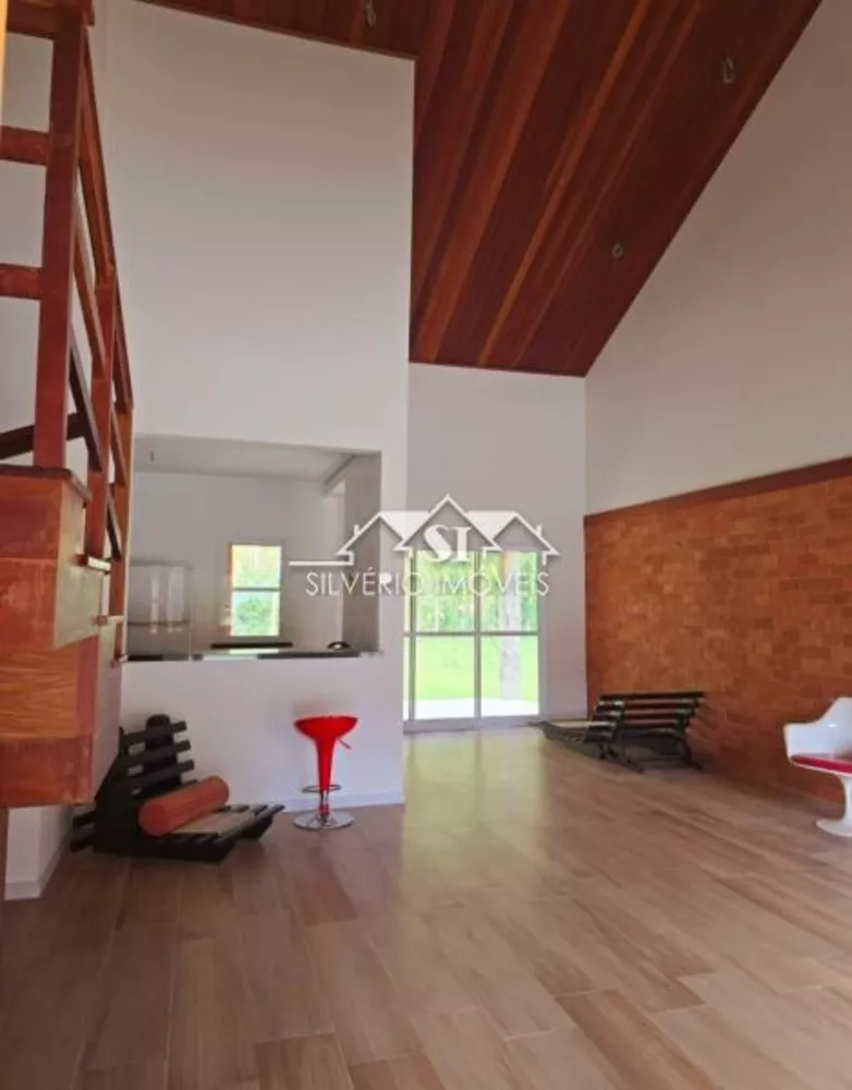 Casa, 4 quartos, 225 m² - Foto 1