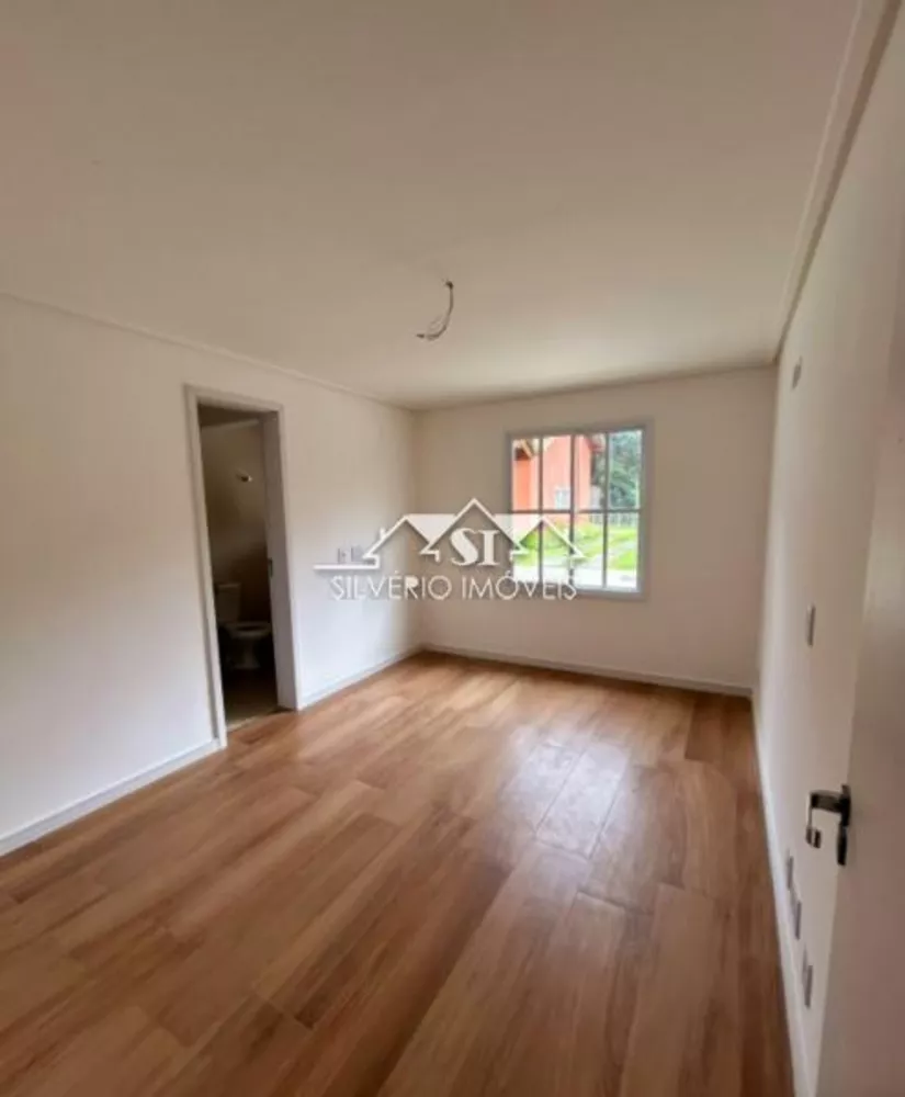 Casa, 4 quartos, 225 m² - Foto 2