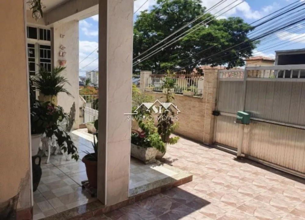 Casa, 3 quartos, 240 m² - Foto 1