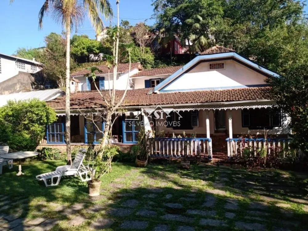 Casa, 4 quartos, 305 m² - Foto 1