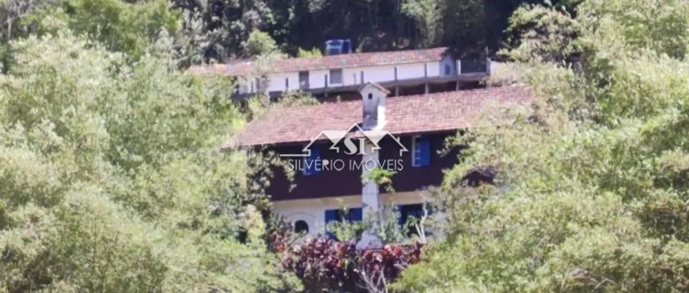 Casa, 4 quartos, 228 m² - Foto 1