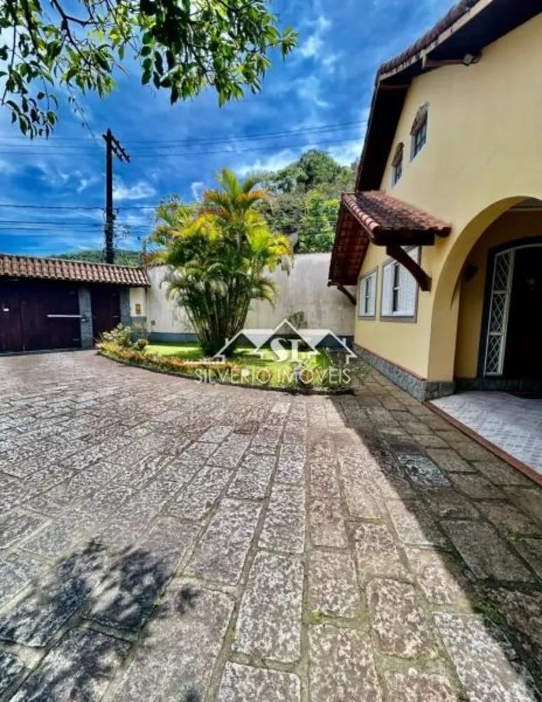 Casa, 3 quartos, 180 m² - Foto 1