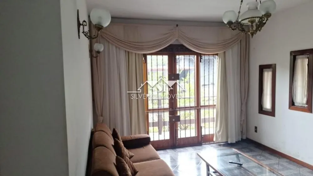 Casa, 3 quartos, 270 m² - Foto 1