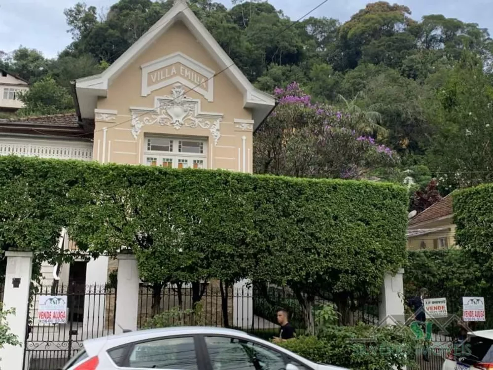 Casa, 5 quartos, 200 m² - Foto 1