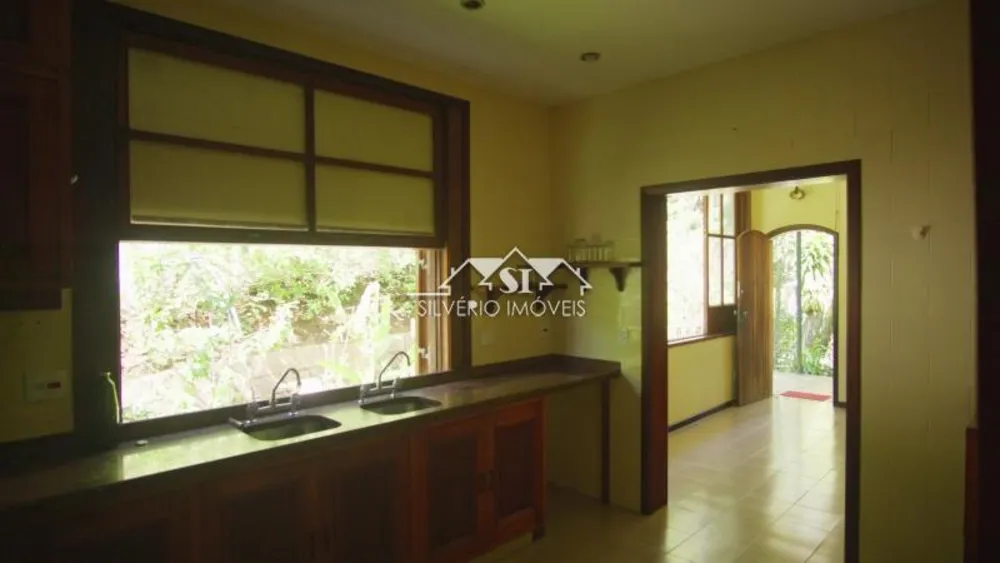 Casa, 5 quartos, 240 m² - Foto 31