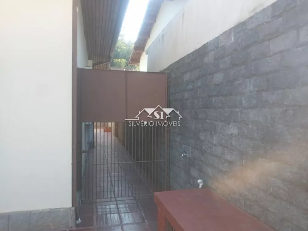 Casa, 4 quartos, 240 m² - Foto 4