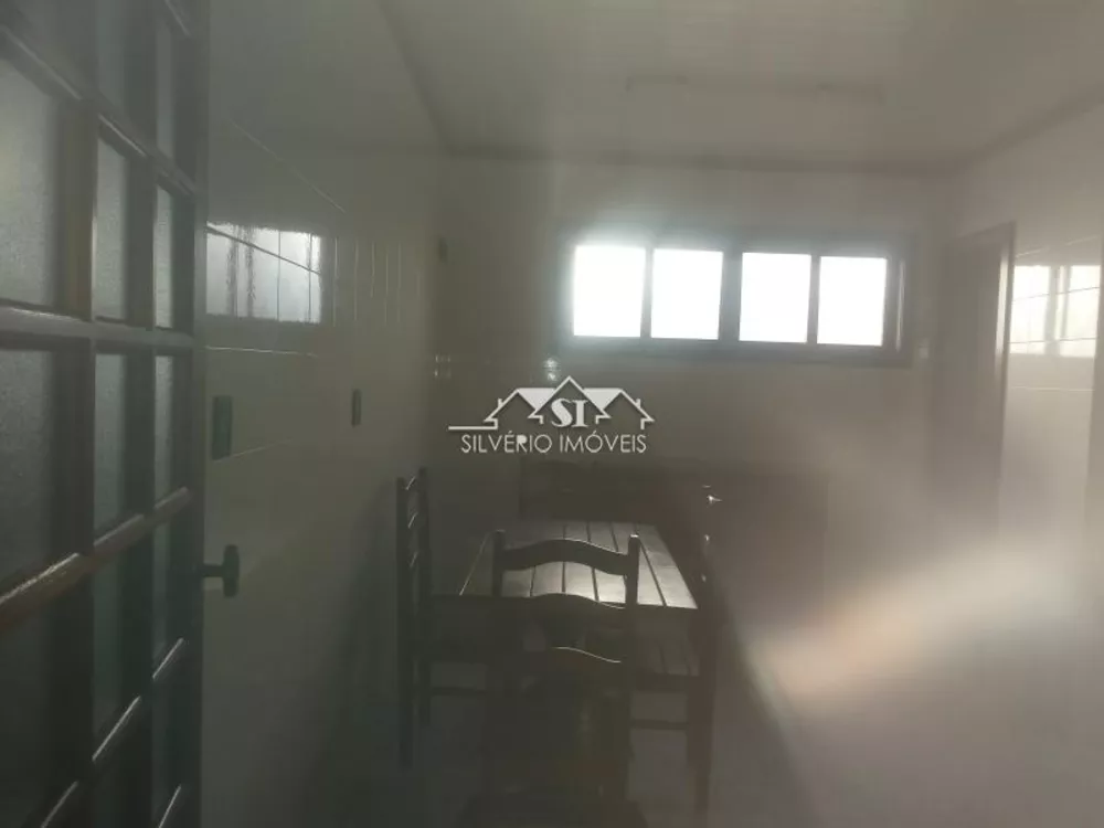 Casa, 4 quartos, 240 m² - Foto 3