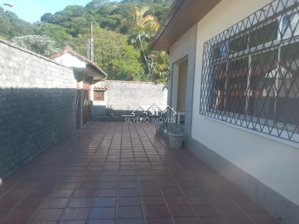 Casa, 4 quartos, 240 m² - Foto 2