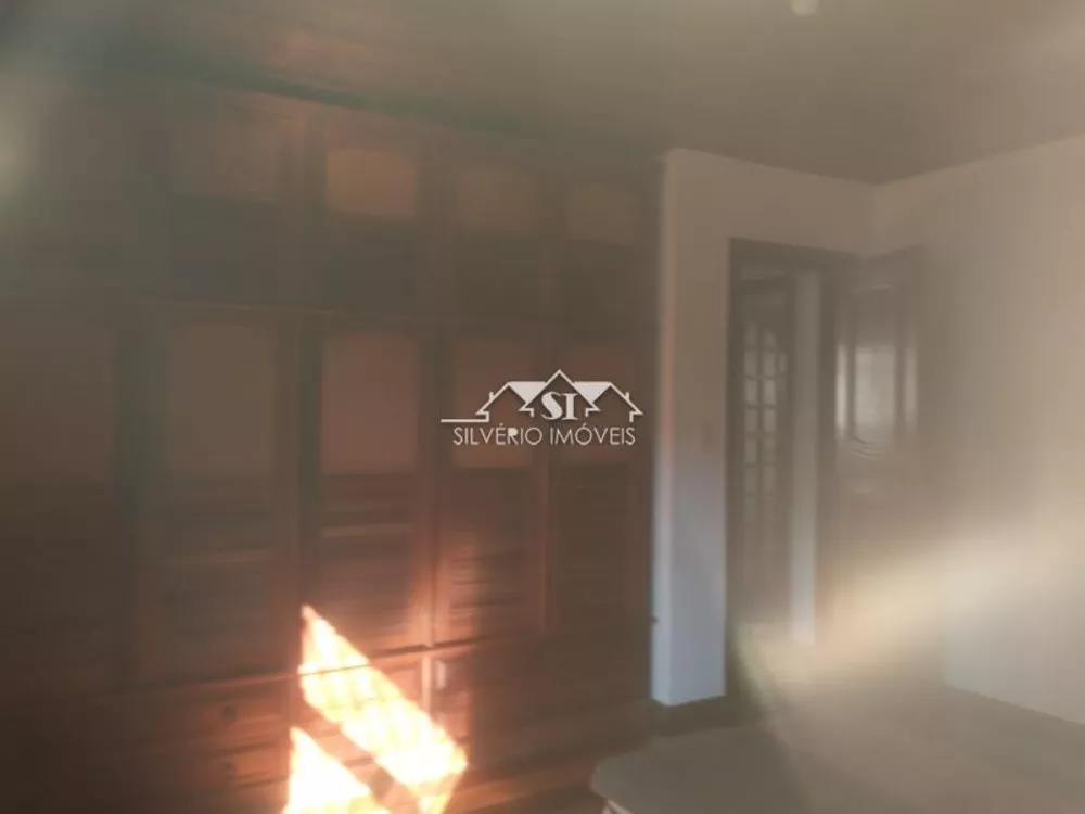 Casa, 4 quartos, 240 m² - Foto 19