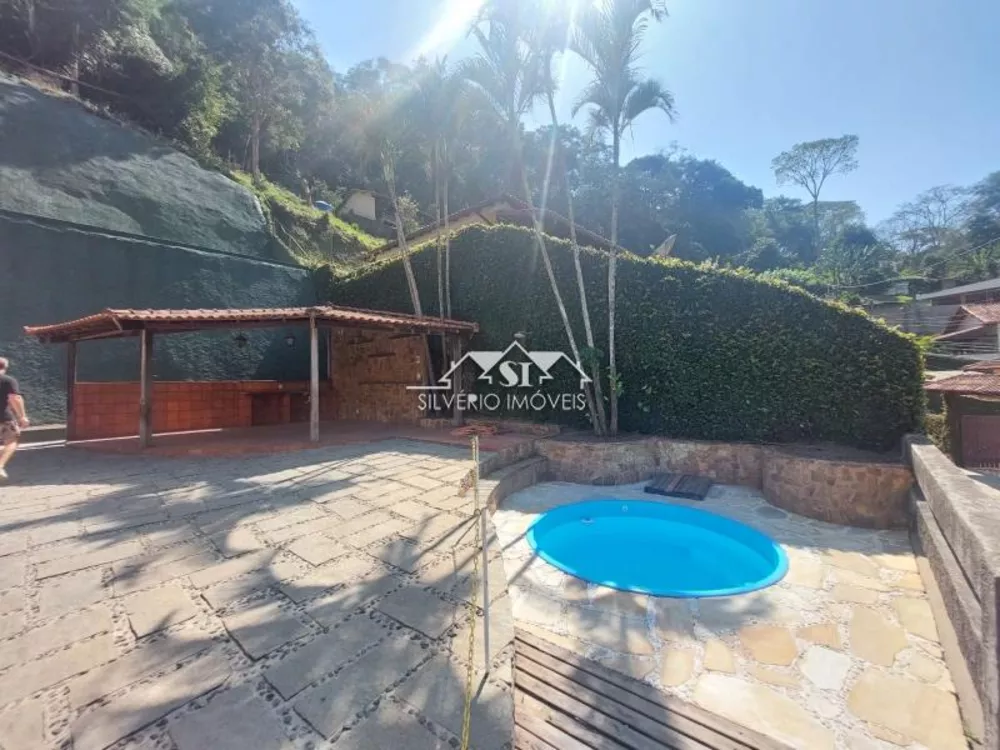 Casa, 4 quartos, 136 m² - Foto 1