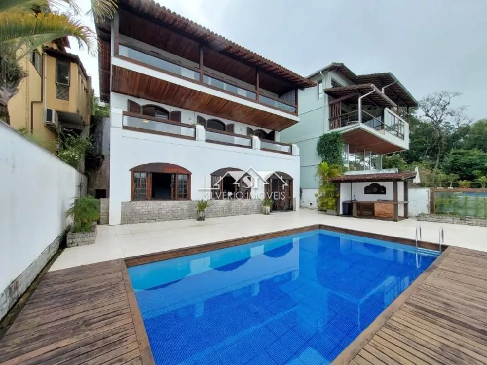 Casa, 5 quartos, 320 m² - Foto 1