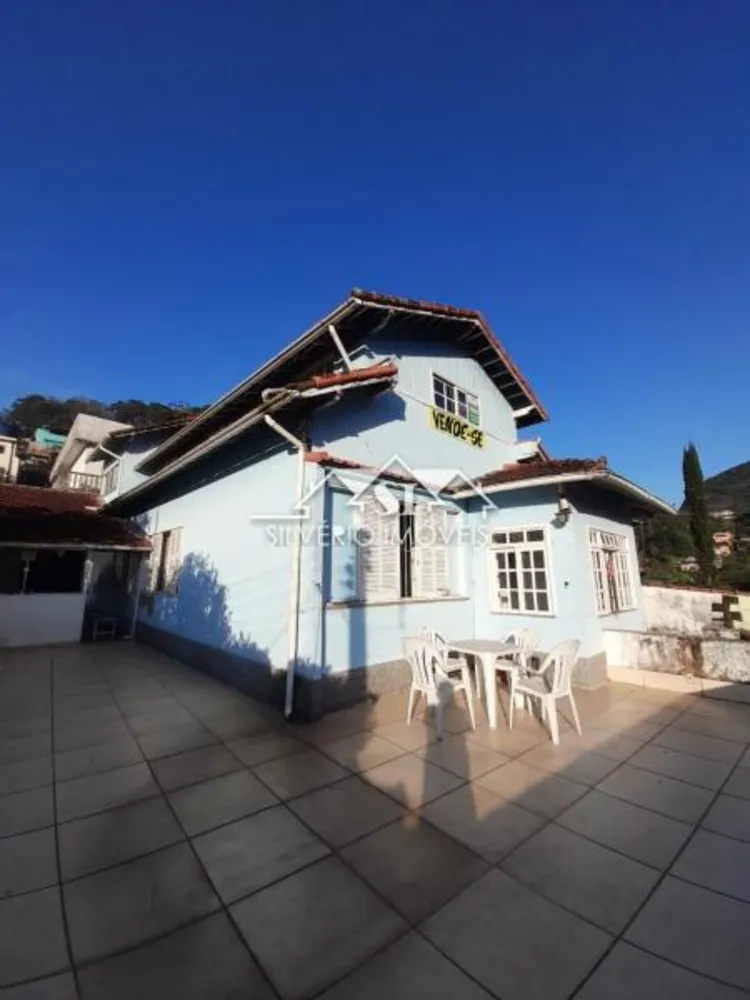 Casa, 5 quartos, 230 m² - Foto 1