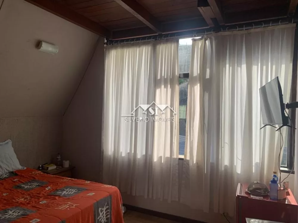 Casa, 4 quartos, 270 m² - Foto 32