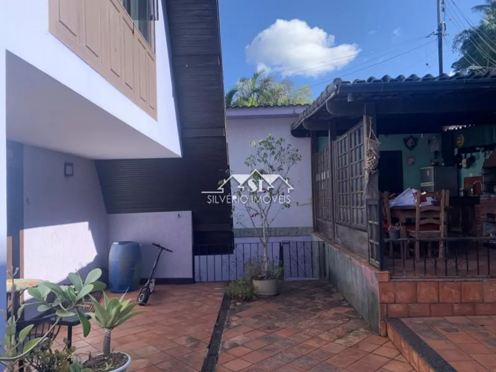 Casa, 4 quartos, 270 m² - Foto 30