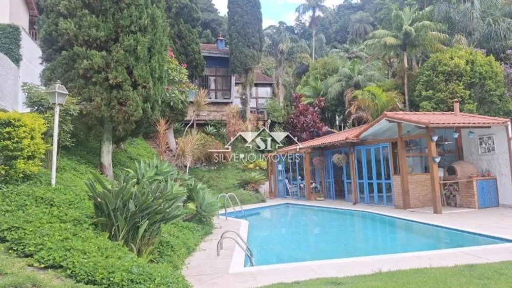 Casa, 4 quartos, 270 m² - Foto 1