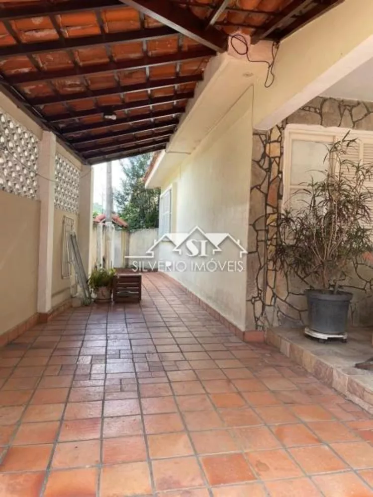 Casa, 5 quartos, 210 m² - Foto 2
