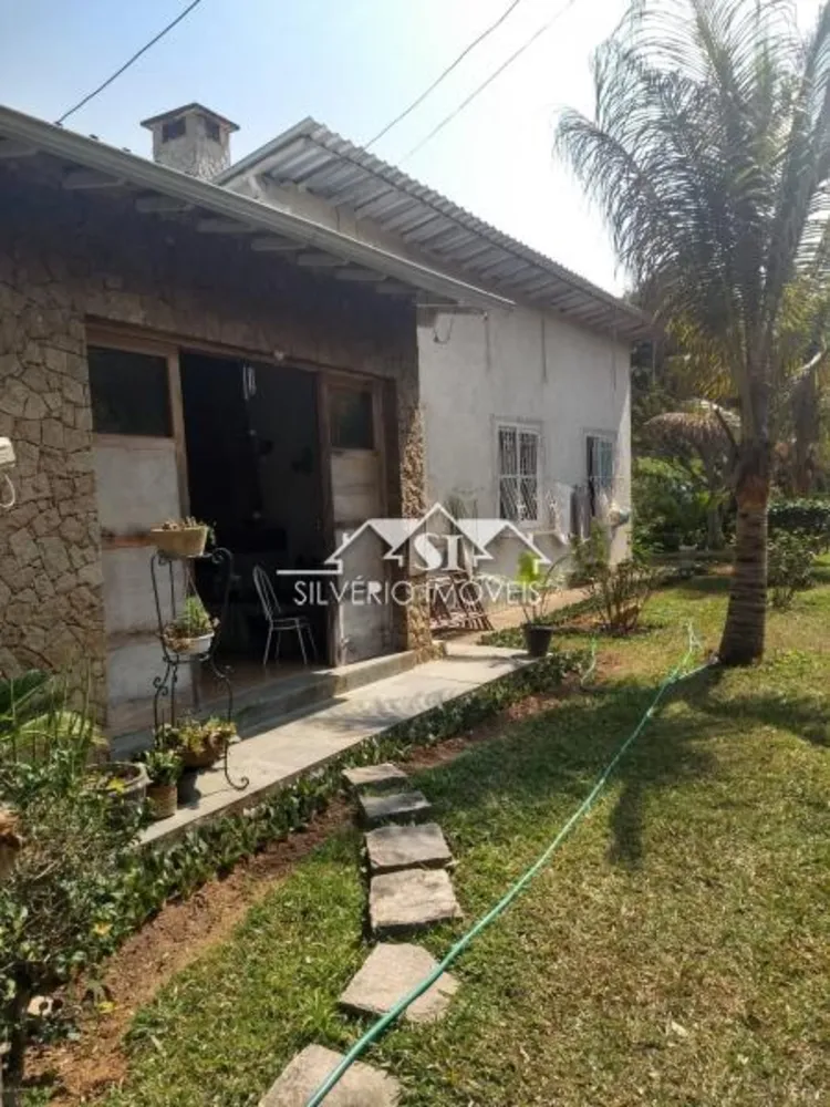 Sítio, 4 quartos, 1000 m² - Foto 1