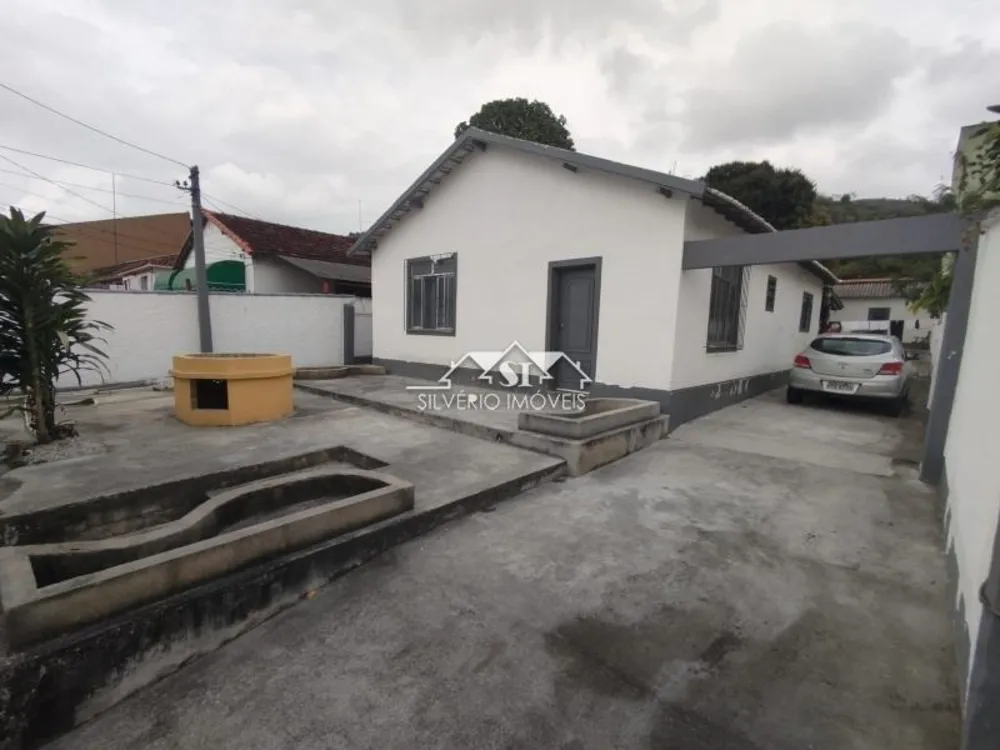 Casa, 4 quartos, 175 m² - Foto 1