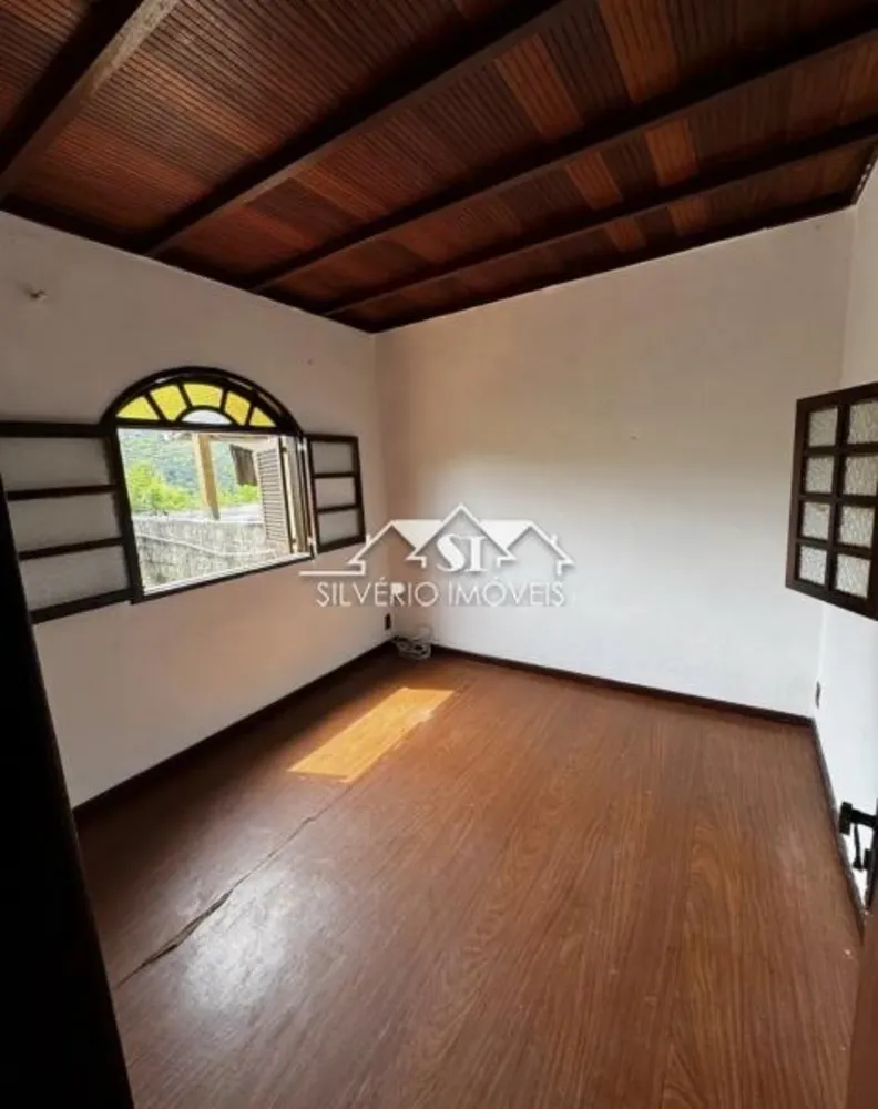 Casa, 5 quartos, 172 m² - Foto 1